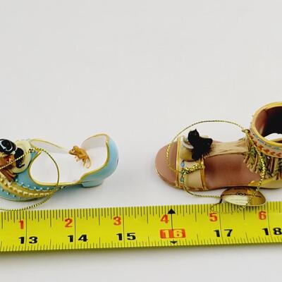 BRADFORD EXCHANGE DISNEY ONCE UPON A TIME SLIPPERS "POCAHONTAS & JASMINE" ORNAMENTS