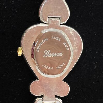 GENEVA SILVER & GOLD TONED QUARTZ HEART WATCH - WORKS!