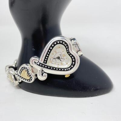 GENEVA SILVER & GOLD TONED QUARTZ HEART WATCH - WORKS!