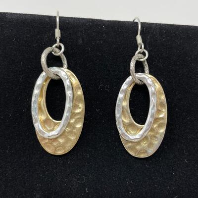 SILVER & GOLD TONED HAMMERED OVAL EARRING & NECKLACE SET