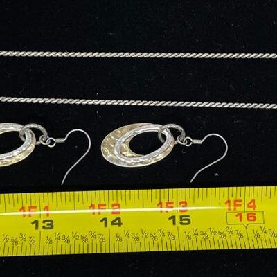 SILVER & GOLD TONED HAMMERED OVAL EARRING & NECKLACE SET