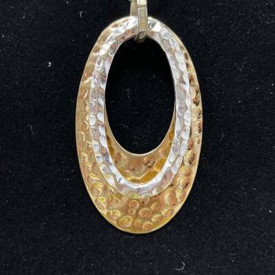 SILVER & GOLD TONED HAMMERED OVAL EARRING & NECKLACE SET