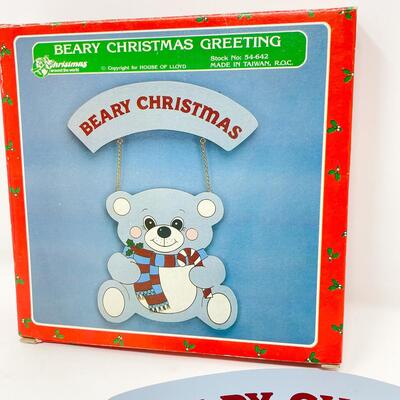 â€œBEARY CHRISTMASâ€ GREETING WOODEN SIGN - HOUSE OF LLOYD â€œCHRISTMAS AROUND THE WORLDâ€