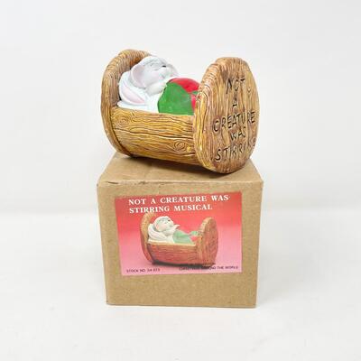 â€œNOT A CREATURE WAS STIRRINGâ€ MOUSE IN BED MUSICAL FIGURINE - HOUSE OF LLOYD â€œCHRISTMAS AROUND THE WORLDâ€