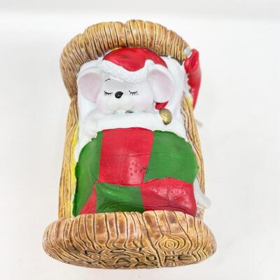 â€œNOT A CREATURE WAS STIRRINGâ€ MOUSE IN BED MUSICAL FIGURINE - HOUSE OF LLOYD â€œCHRISTMAS AROUND THE WORLDâ€