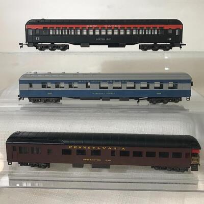 Lot 8: Trio Of Vintage HO Rivarossi Train Cars