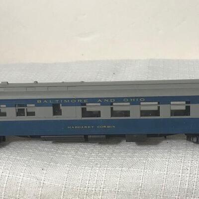 Lot 8: Trio Of Vintage HO Rivarossi Train Cars