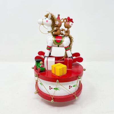 MUSICAL WOODEN HOLIDAY TOYS DECOR - PLAYS â€œITâ€™S A SMALL WORLDâ€