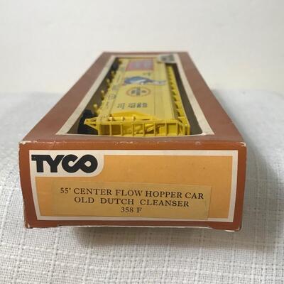 Lot 9: Tyco Train Cars In Boxes