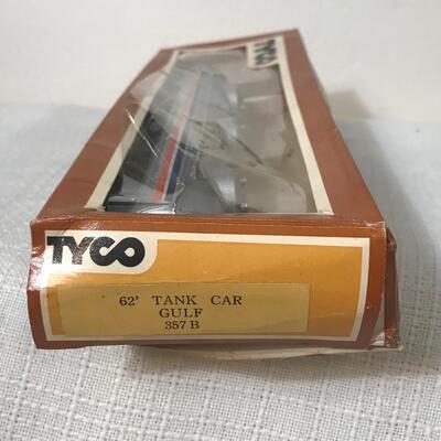 Lot 9: Tyco Train Cars In Boxes