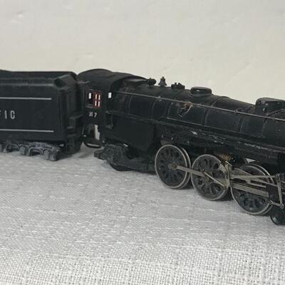 Lot 13: Vintage Mantua HO Union Pacific Locomotive Model Train