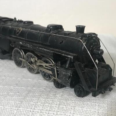 Lot 13: Vintage Mantua HO Union Pacific Locomotive Model Train