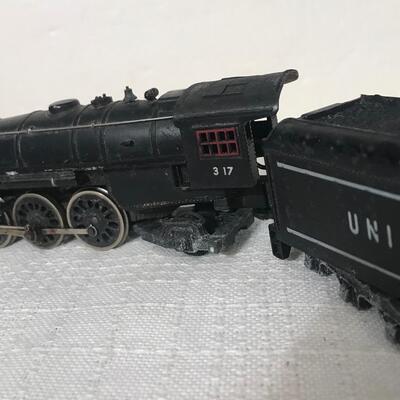 Lot 13: Vintage Mantua HO Union Pacific Locomotive Model Train