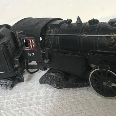 Lot 13: Vintage Mantua HO Union Pacific Locomotive Model Train