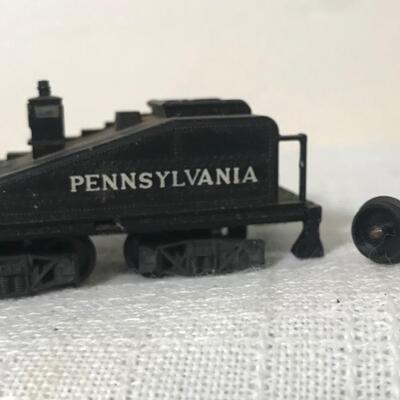 Lot 14: Locomotive & Coal Wagon Pennsylvania #96 Made In Yugoslavia N Scale