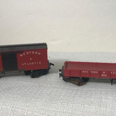 Lot 16: Pair Of Vintage Mantua Train Cars