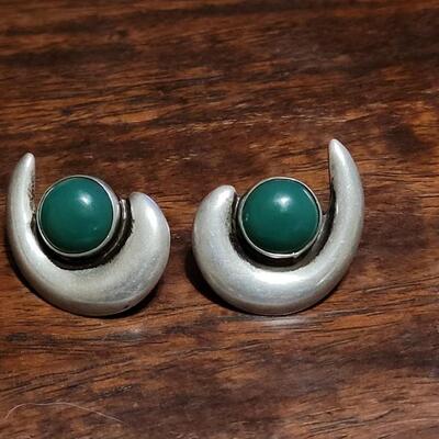 Lot 173: Pre-1948 Mexican Sterling and Green Lapis Screwback Earrings