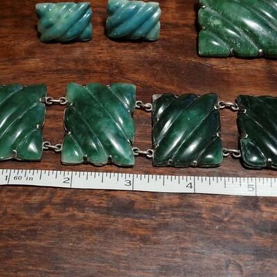 Lot 177: Beautiful Vintage Green Lapis and Sterling Panel Bracelet, Brookhaven and Earrings Set