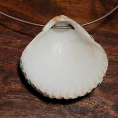 Lot 178: Vintage Santo Domingo Shell Inlaid Necklace