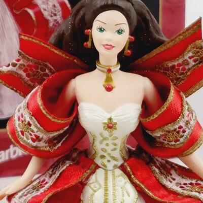 HALLMARK KEEPSAKE HOLIDAY BARBIE - COLLECTORS SERIES