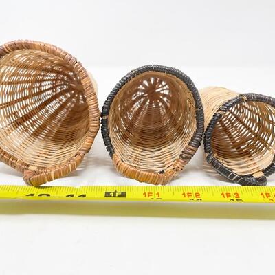 WICKER WALL-HANGING VASE BASKETS (3)