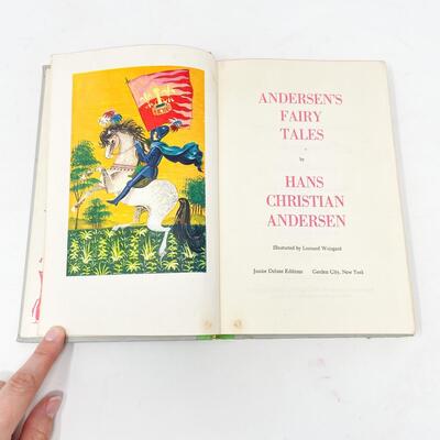 VINTAGE â€œANDERSONâ€™S FAIRY TALESâ€ HARDBACK BOOK - ILLUSTRATED BY LEONARD WEISGARD
