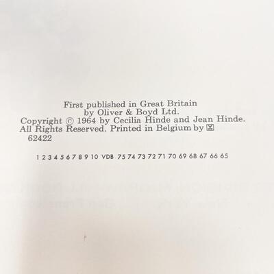 1964 â€œHICKORY DANCESâ€ CHILDRENâ€™S PICTURE BOOK