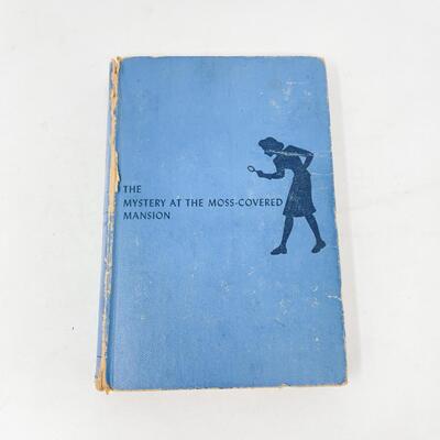 1941 NANCY DREW â€œTHE MYSTERY AT THE MOSS-COVERED MANSIONâ€ BY CAROLYN KEENE HARDBACK BOOK