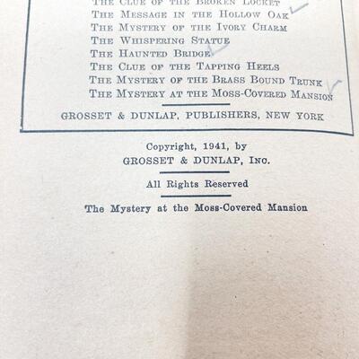 1941 NANCY DREW â€œTHE MYSTERY AT THE MOSS-COVERED MANSIONâ€ BY CAROLYN KEENE HARDBACK BOOK