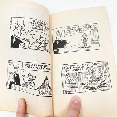 1978 â€œHAGAR THE HORRIBLE: BORN LEADERâ€ BY DIK BROWNE CARTOON BOOK