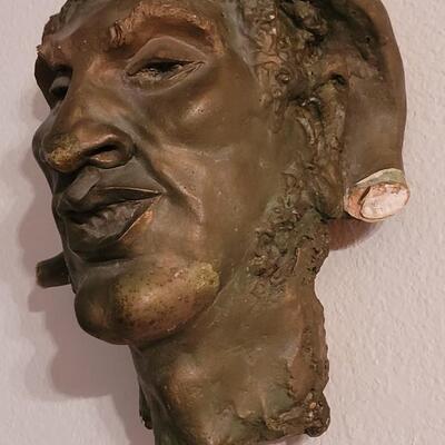 Lot 193: Hanging Bust