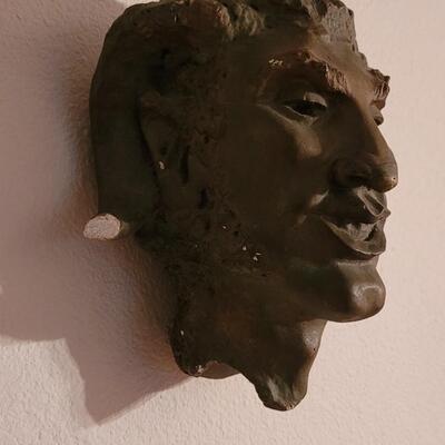 Lot 193: Hanging Bust