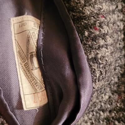 Lot 199: Men's Handwoven Harris Tweed Scottish Wool Coat