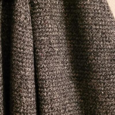Lot 199: Men's Handwoven Harris Tweed Scottish Wool Coat
