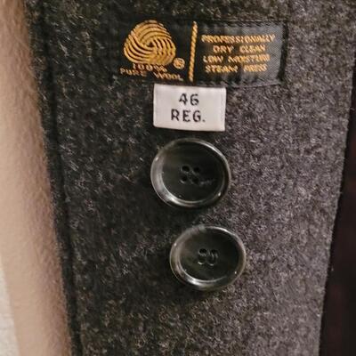 Lot 201: Men's London Fog Wool Coat