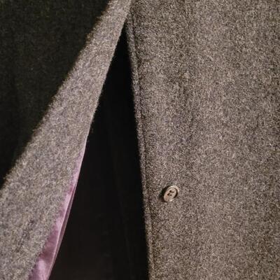 Lot 201: Men's London Fog Wool Coat