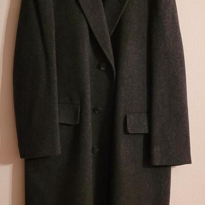 Lot 201: Men's London Fog Wool Coat
