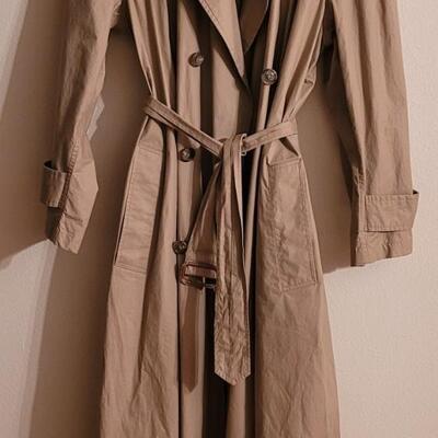 Lot 205: Ladies Ralph Lauren Belted Trench Coat