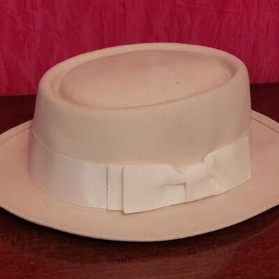 Lot 211: (2) Bollman Hat Co. Gray & Cream Wool Hats