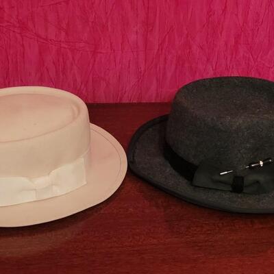 Lot 211: (2) Bollman Hat Co. Gray & Cream Wool Hats
