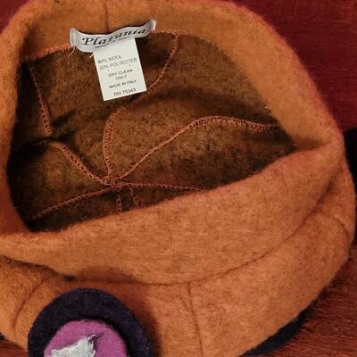 Lot 212: (2) Winter Hats