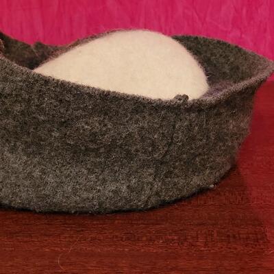 Lot 212: (2) Winter Hats