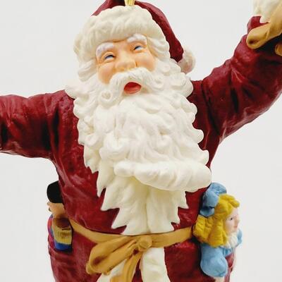 HALLMARK KEEPSAKE "MERRY OLD SANTA" ORNAMENT
