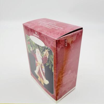 HALLMARK KEEPSAKE "MERRY OLD SANTA" ORNAMENT