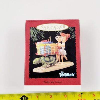 1995 HALLMARK KEEPSAKE "FLINTSTONES BETTY & WILMA" ORNAMENT