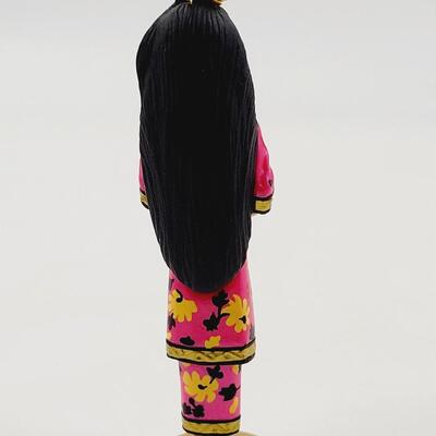 HALLMARK KEEPSAKE "CHINESE BARBIE DOLLS OF THE WORLD COLLECTION" ORNAMENT