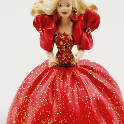 HALLMARK KEEPSAKE "1993 HOLIDAY BARBIE COLLECTORS SERIES" ORNAMENT