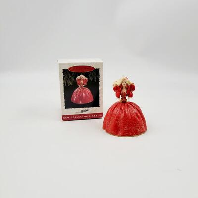 HALLMARK KEEPSAKE "1993 HOLIDAY BARBIE COLLECTORS SERIES" ORNAMENT