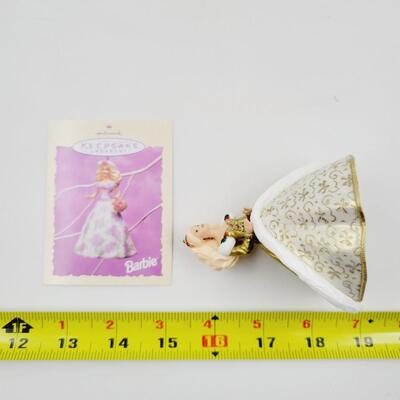 HALLMARK KEEPSAKE "1994 HOLIDAY BARBIE COLLECTORS SERIES" ORNAMENT