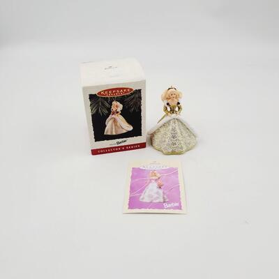 HALLMARK KEEPSAKE "1994 HOLIDAY BARBIE COLLECTORS SERIES" ORNAMENT